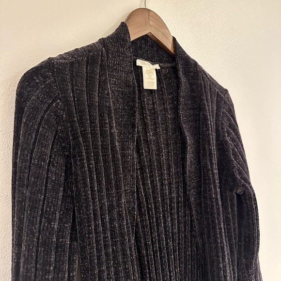 Black velvet textured cardigan, in great condition! Size small. - Picture 3 of 3